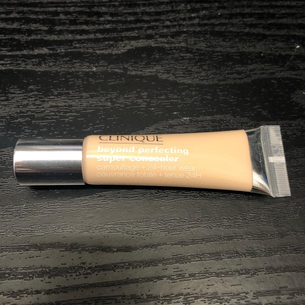 Clinique beyond perfecting concealer